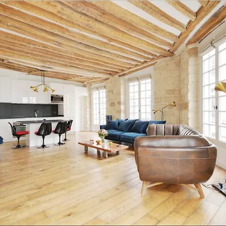 Apartment Luxury In Prestigious Le Marais - Location Paris